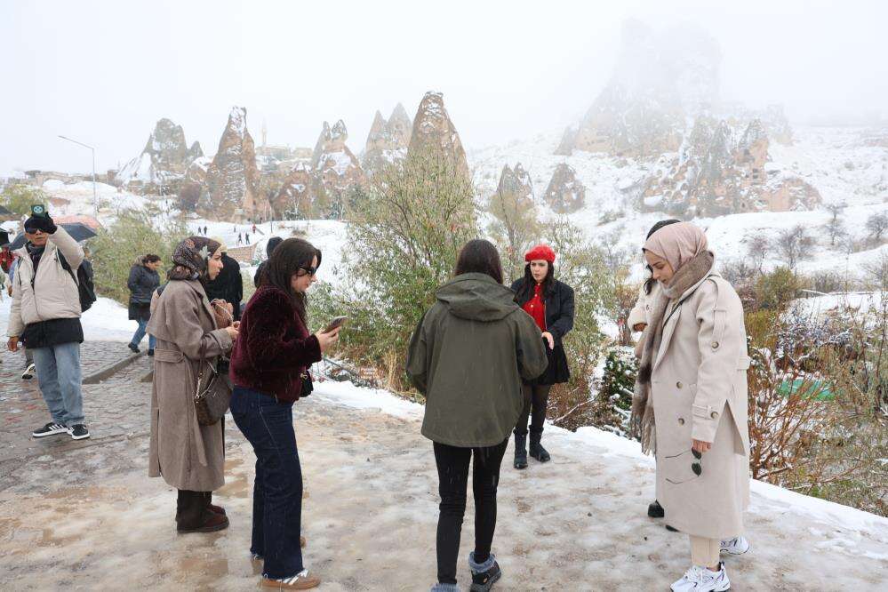 Mevsimin ilk karı düştü, ünlü vadiler gelinlik giydi 12